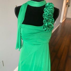 Gorgeous one shoulder green gown